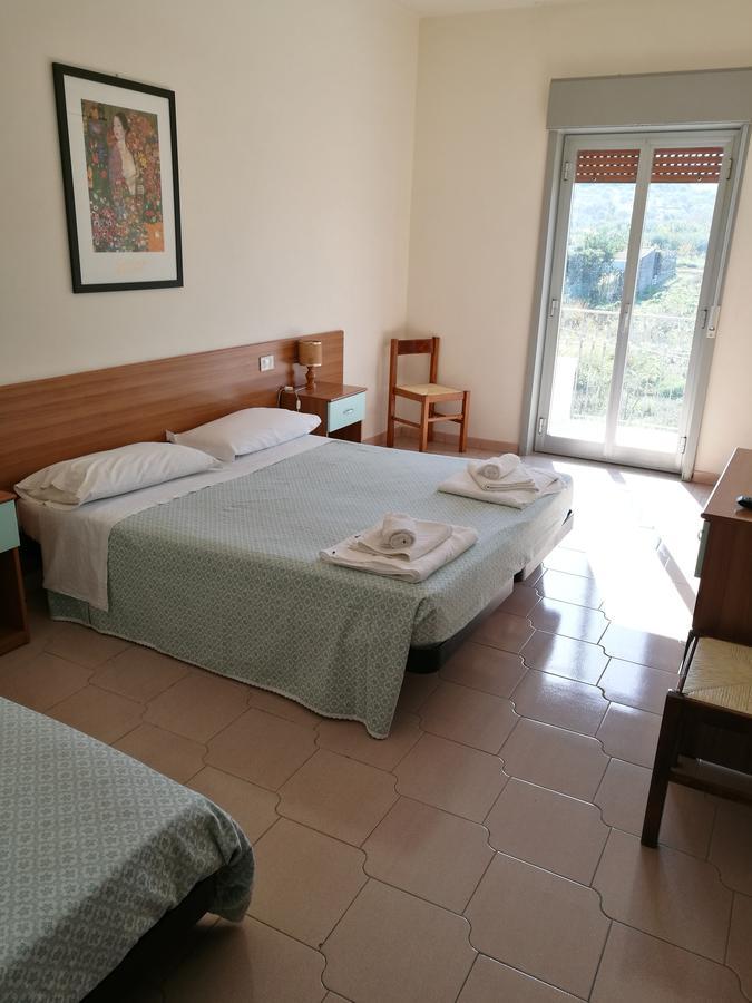 Hotel Royal Cattafi San Filippo del Mela 外观 照片